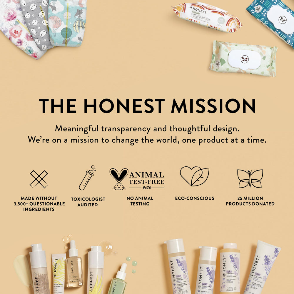 The Honest Company cartón con iconos de reciclaje resaltando sostenibilidad