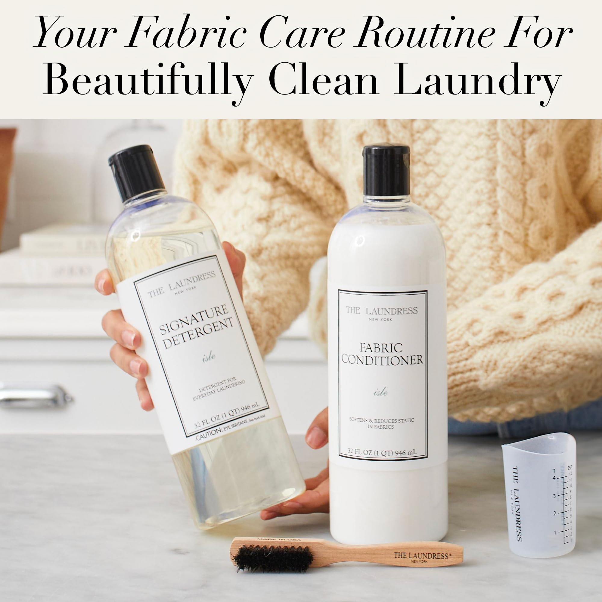 The Laundress ropa en cesto con ambientación costera transmitiendo aroma fresco