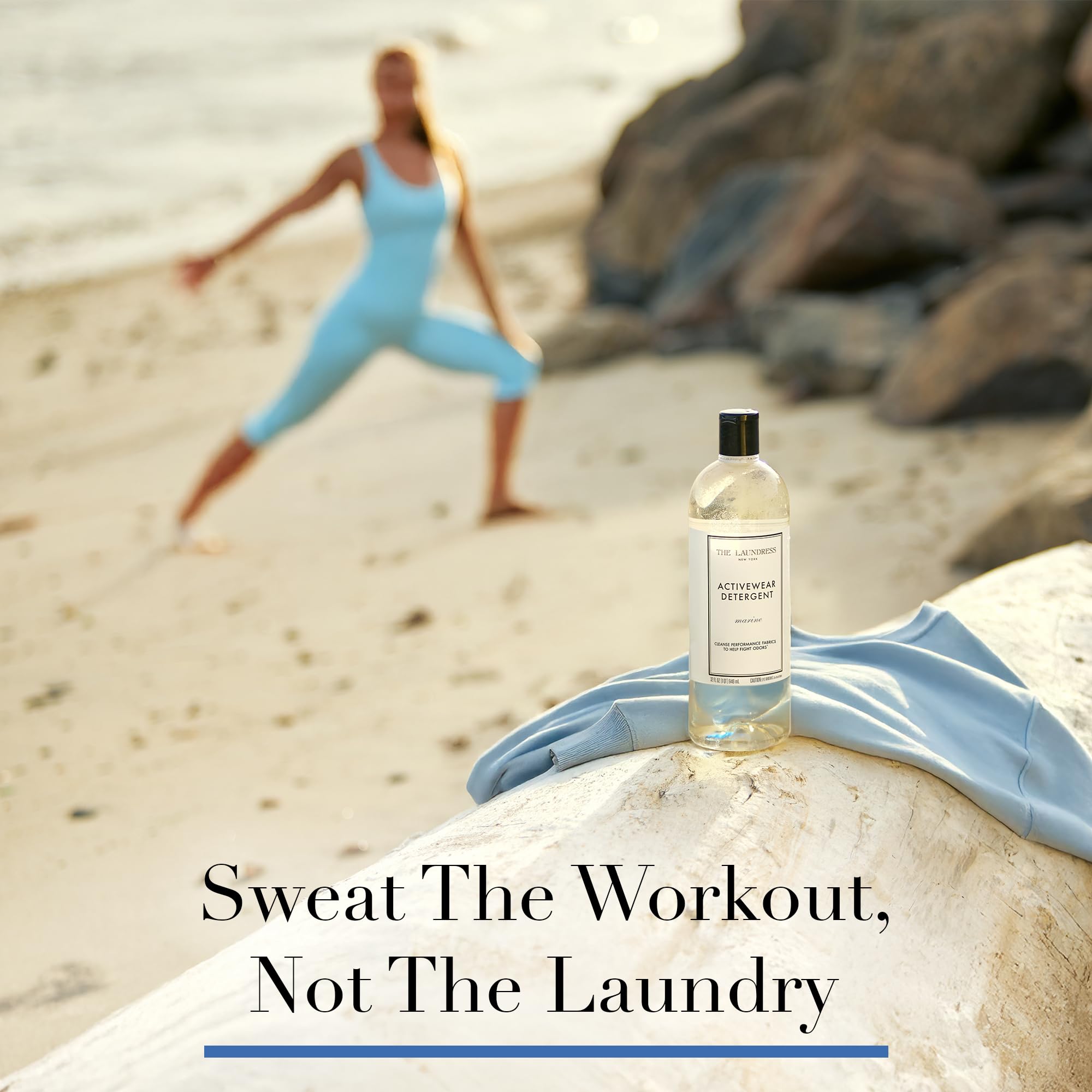 The Laundress comparación de tamaño para visualizar la capacidad 32 oz