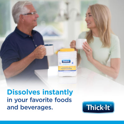 Thick-It envase en mano para comparar tamaño y duración del producto
