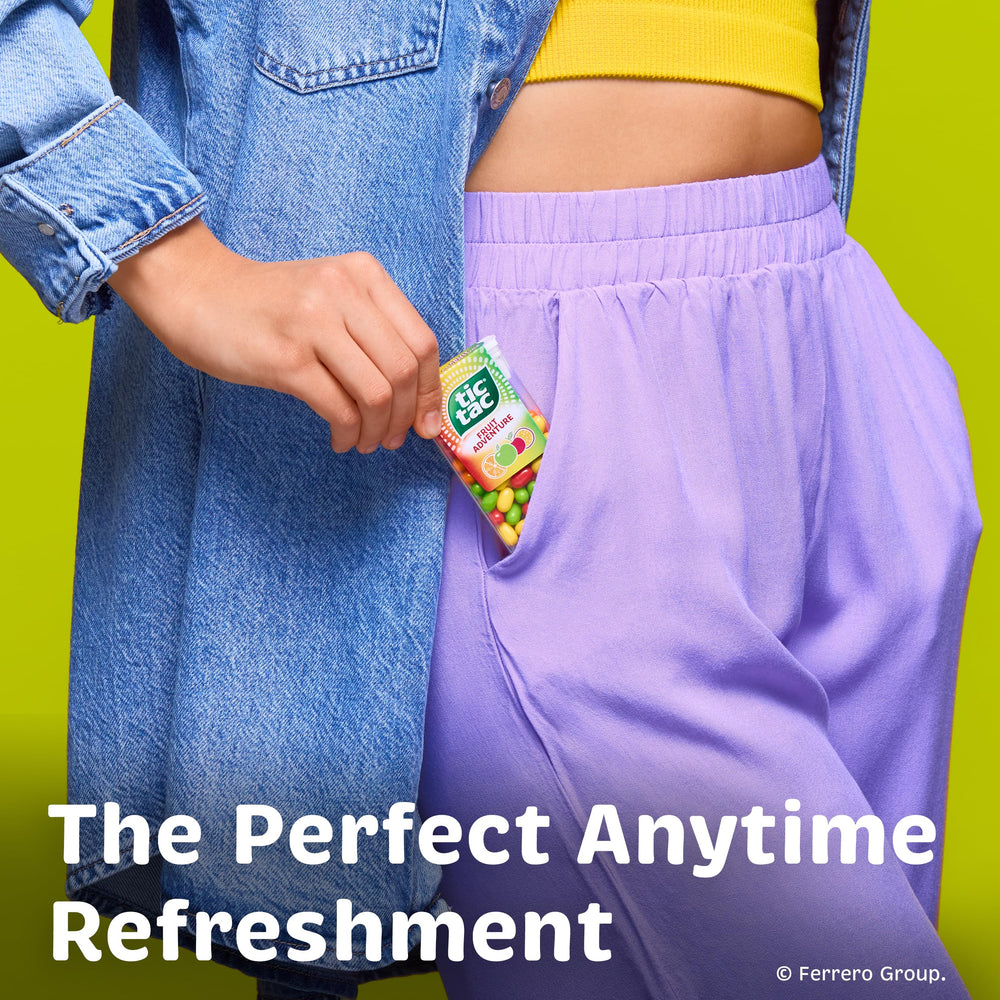 Tic Tac vertiendo mints desde la bolsa resealable para rellenar