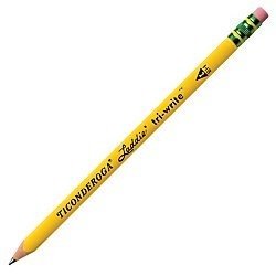 Ticonderoga lápiz en mano demostrando agarre triangular cómodo