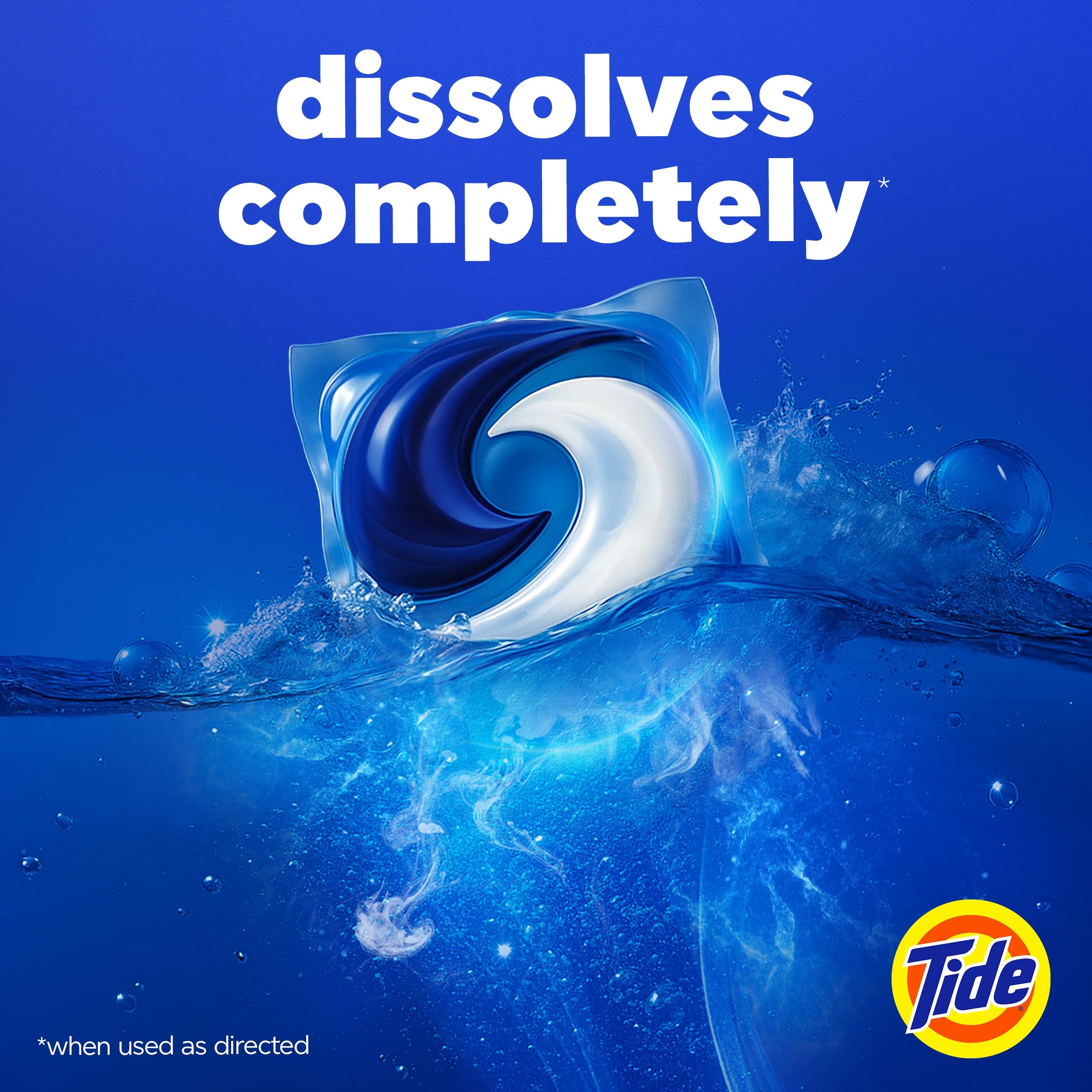 Tide cápsula disolviéndose en agua ilustrando liberación de fórmula