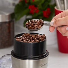 Tim Hortons primer plano de granos enteros destacando frescura y calidad