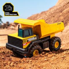 Tonka detalle de la caja de acero real que resalta su durabilidad
