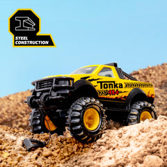 Tonka primer plano del winche operativo que facilita juegos de remolque