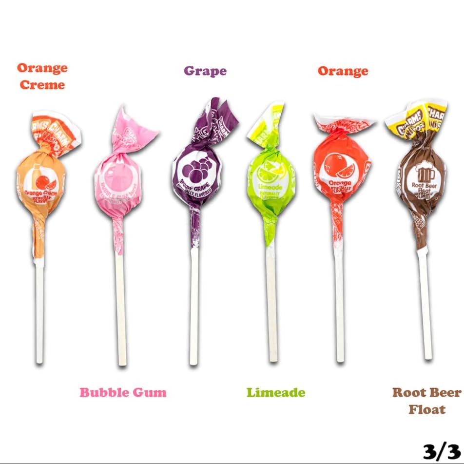 Tootsie Roll mano sosteniendo Charms Mini Pops muestra tamaño pequeño y porción controlada