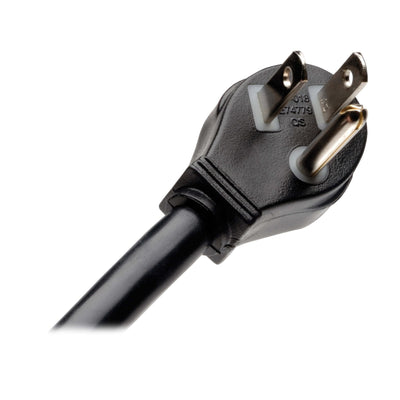 TRIPP LITE clavija plana y cable largo para ahorro de espacio