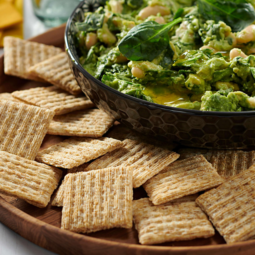 Triscuit en bandeja de aperitivos ideal para reuniones sociales