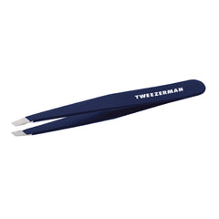 Tweezerman pinza frontal Evening Blue mostrando agarre estable