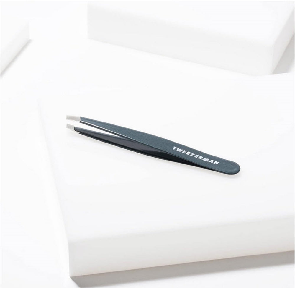 Tweezerman pinza en neceser de belleza lista para uso diario y portátil