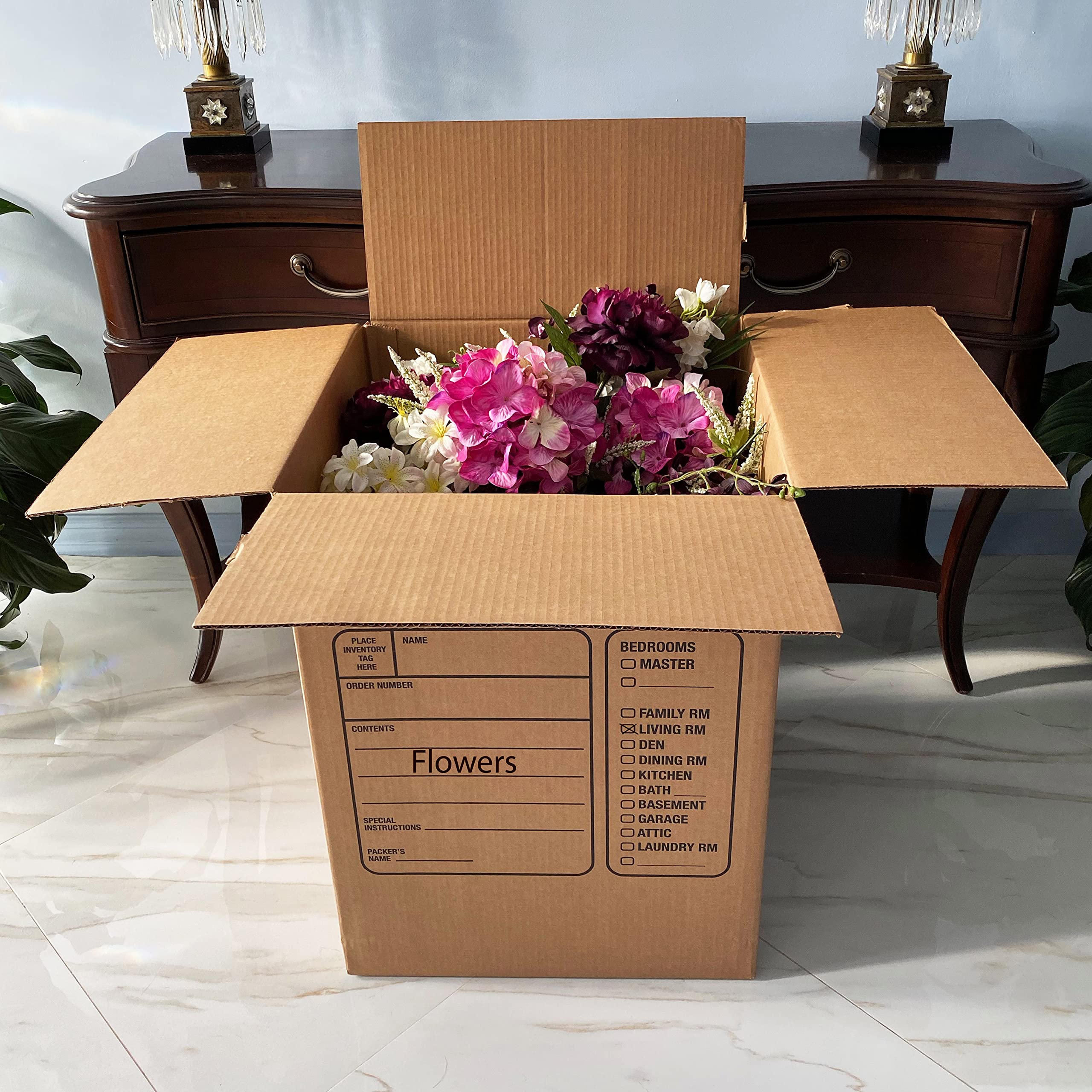 Uboxes cajas en camión de mudanza demostrando apilado estable