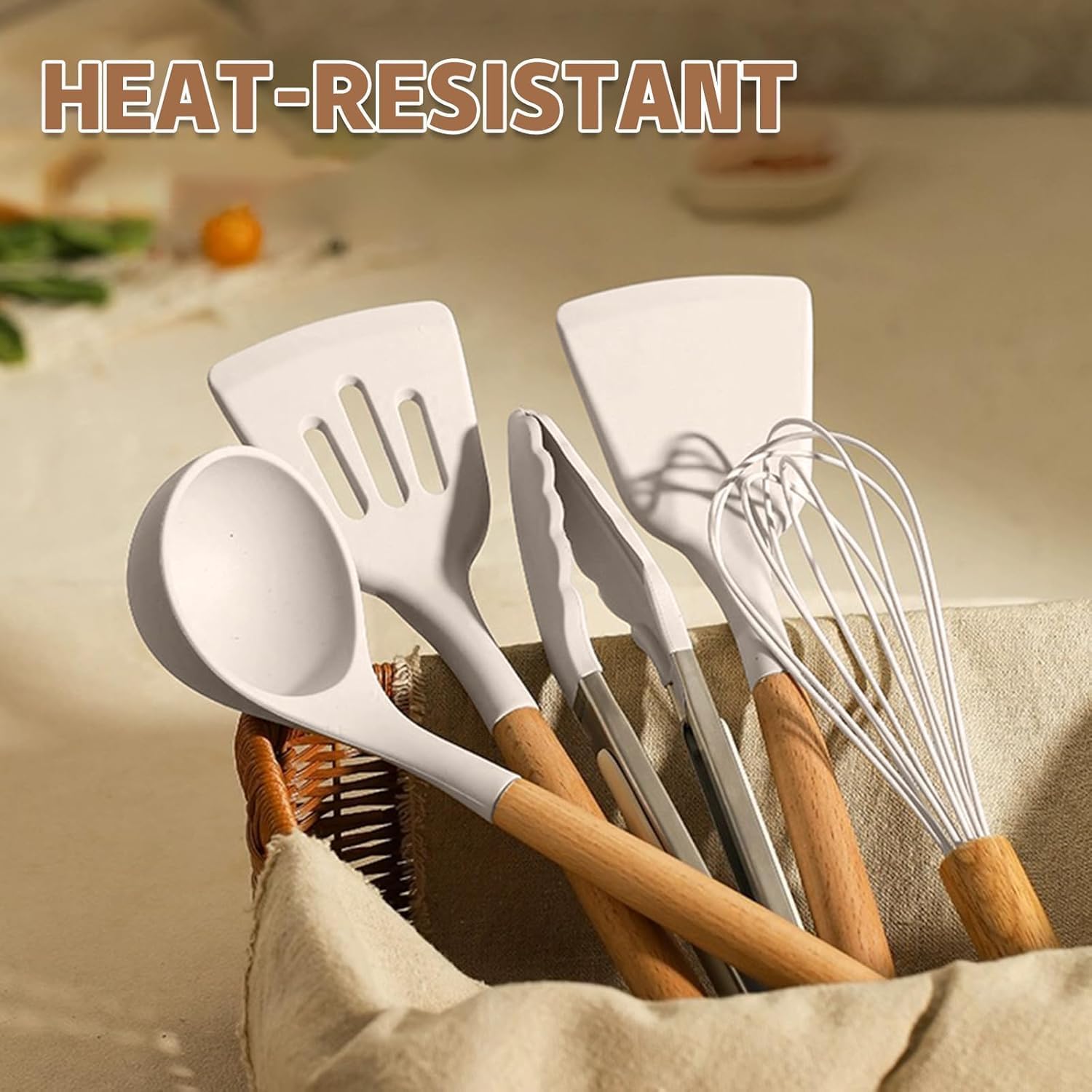 Umite Chef comparación de tamaño de utensilios junto a una taza, escala práctica
