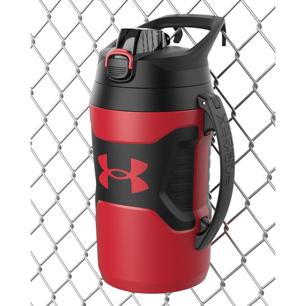 Under Armour vista frontal de la botella 64oz con diseño resistente y beneficio de gran capacidad
