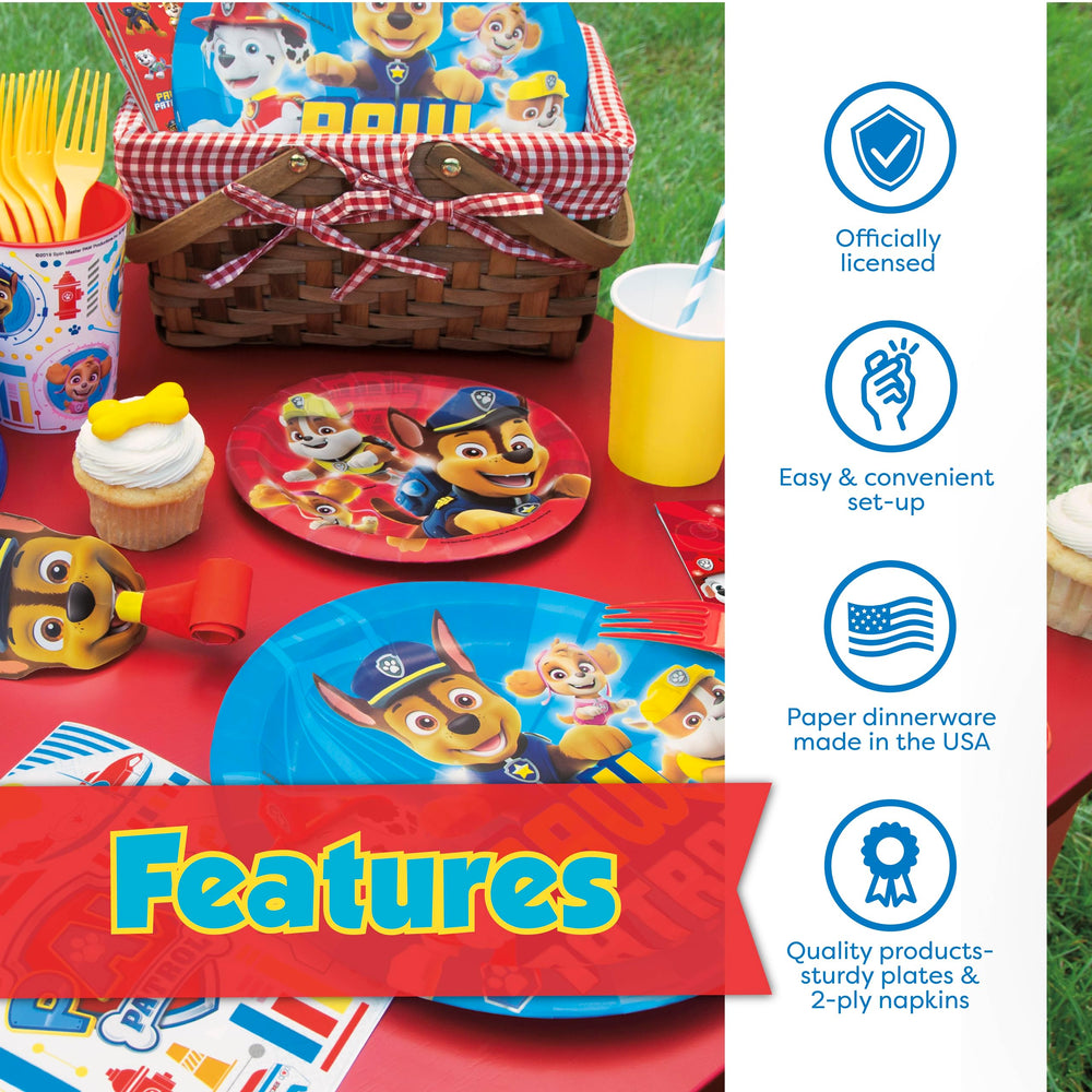 Unique Paw Patrol manos de niños sosteniendo máscaras, diversión y recuerdo