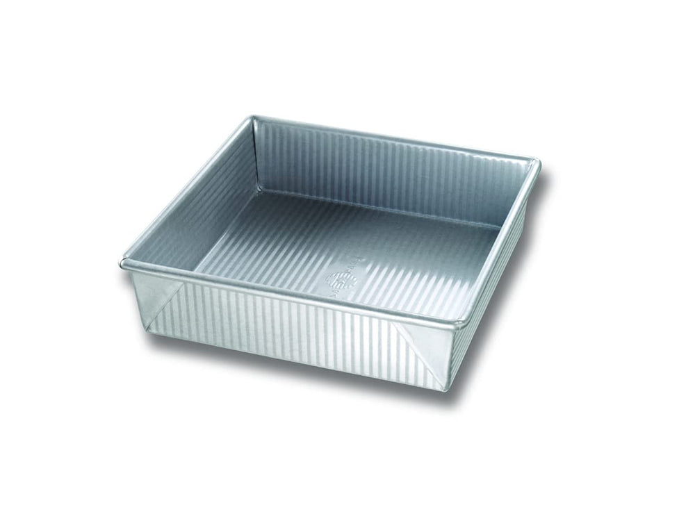 USA Pan molde frontal mostrando forma cuadrada y esquinas definidas, durabilidad