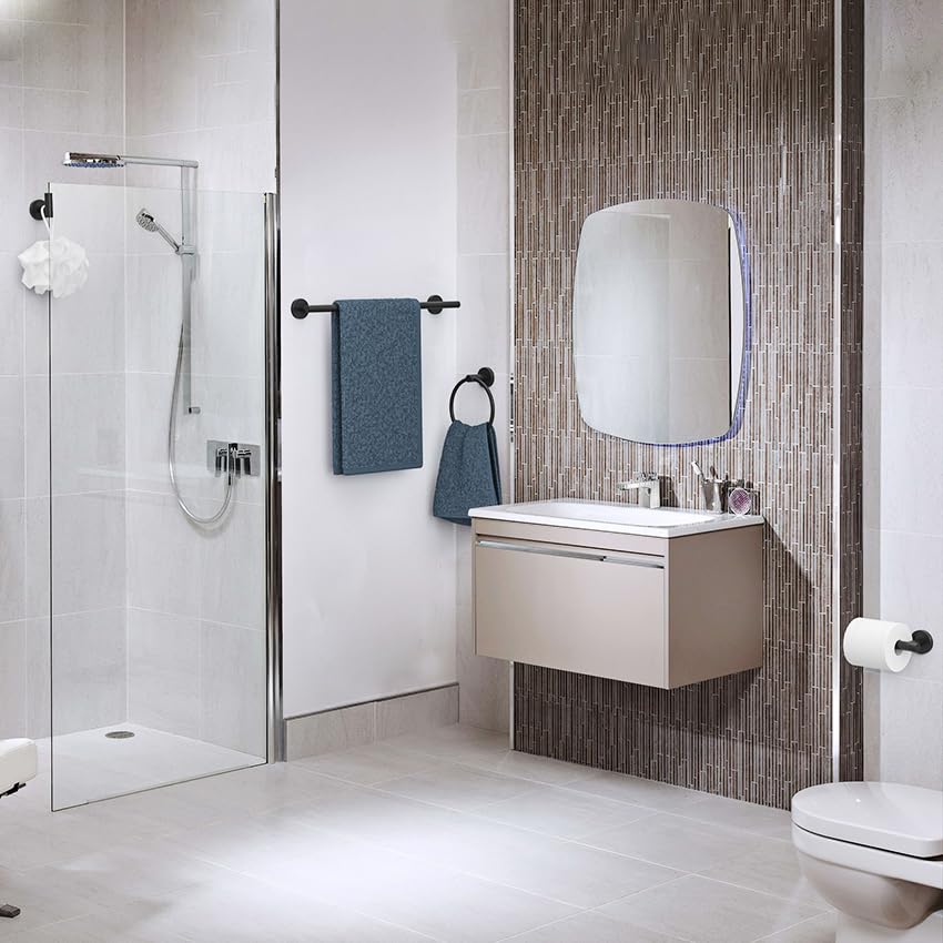 USHOWER ambiente moderno con barra negra integrándose al diseño