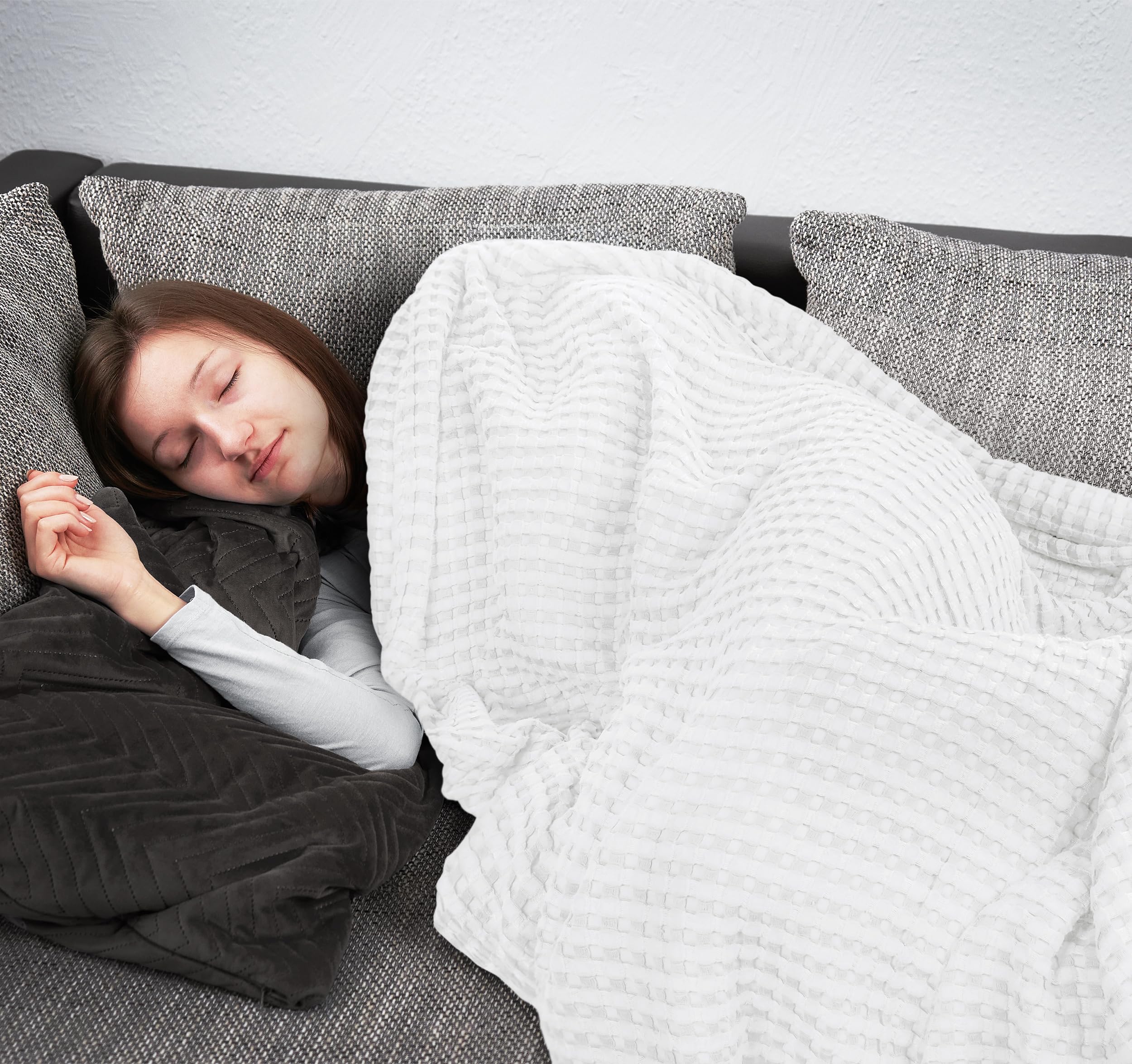 Utopia Bedding comparación de tamaño King sobre cama, cobertura completa
