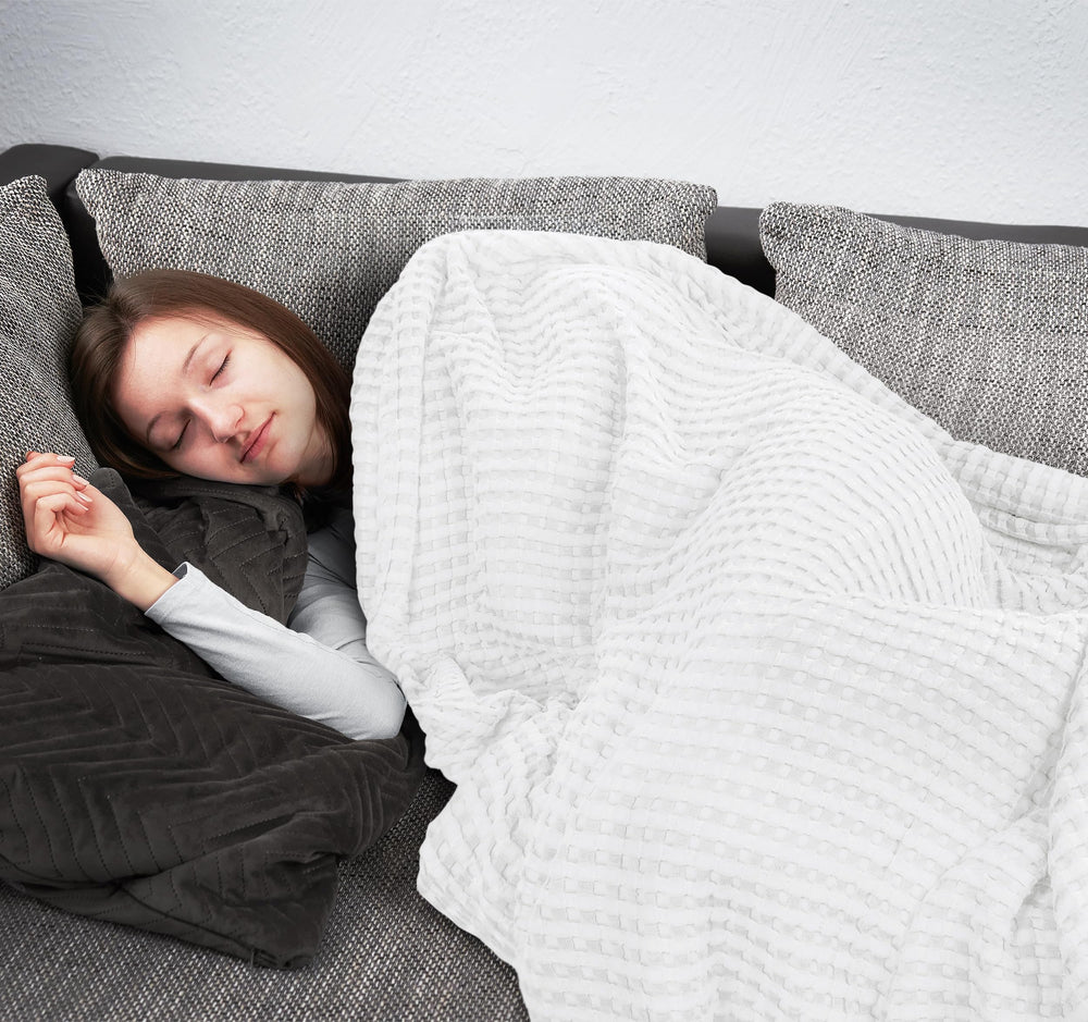 Utopia Bedding comparación de tamaño King sobre cama, cobertura completa