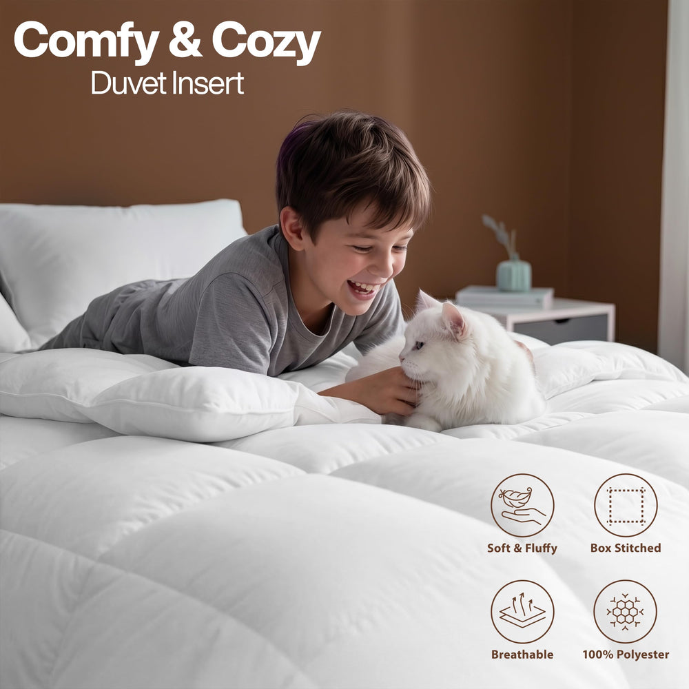 Utopia Bedding edredón colocado en cama estilizada mostrando caída y estética