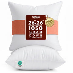 Utopia Bedding vista frontal del pack de dos cojines con aspecto mullido