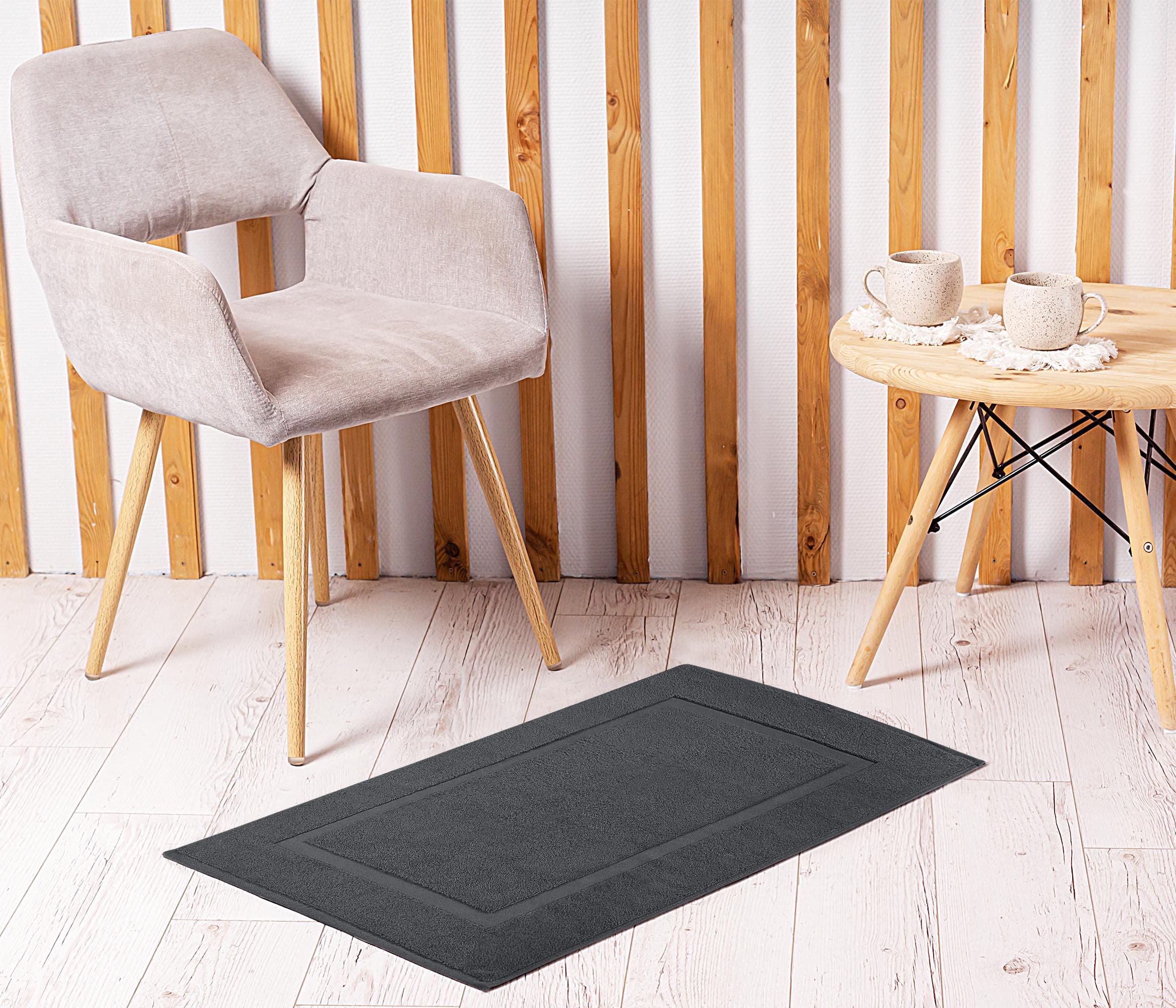 Utopia Towels comparación de tamaño con pies, cobertura práctica