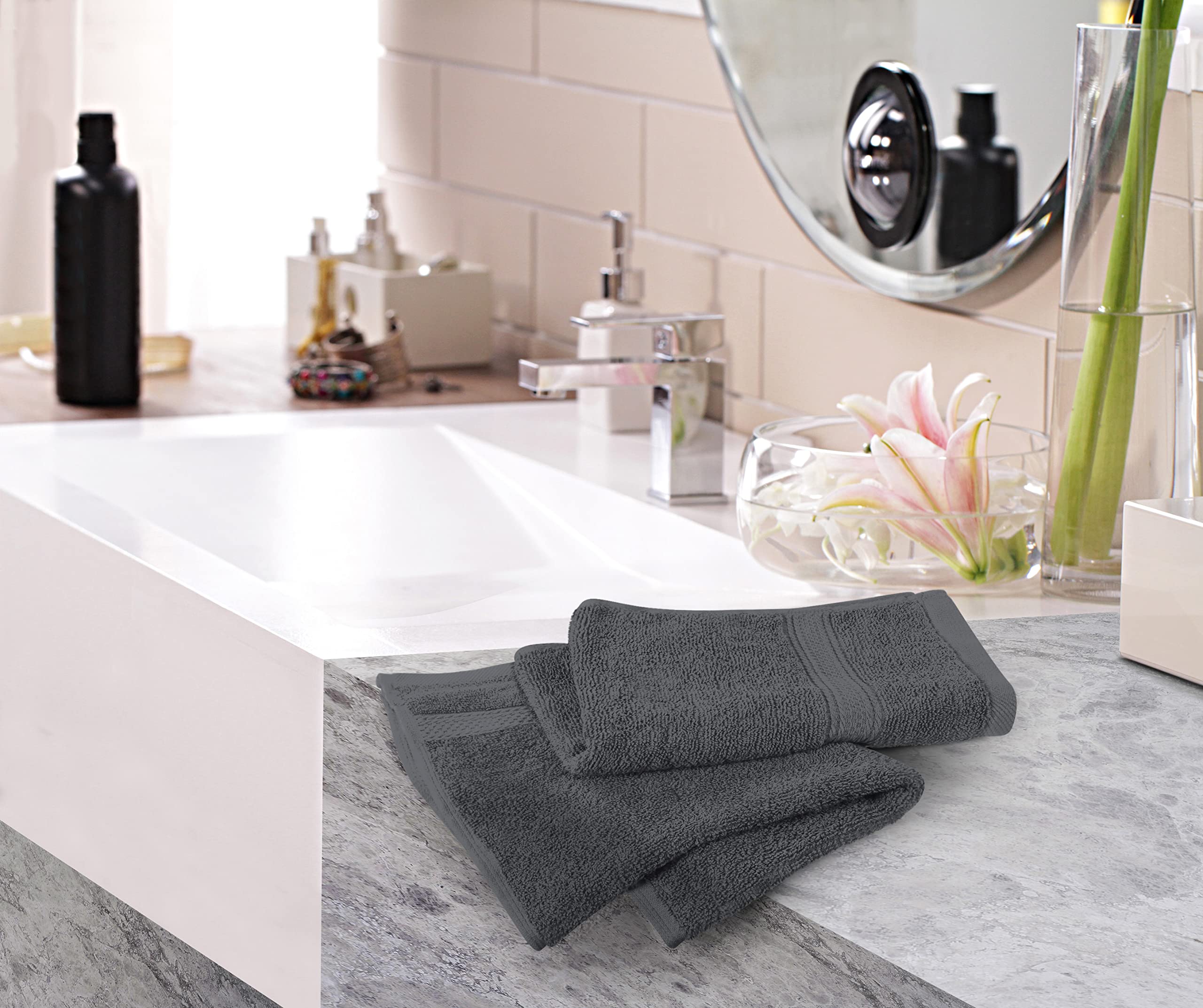 Utopia Towels en uso secando manos, confort y eficacia diaria