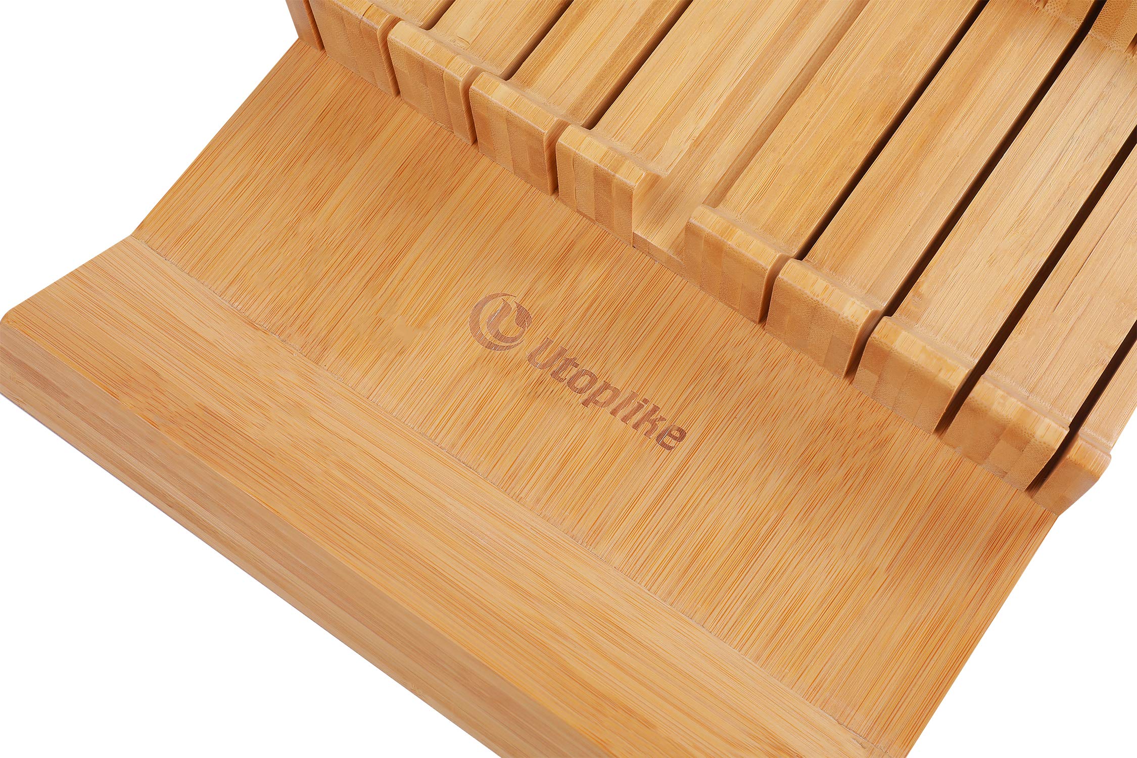 Utoplike en ambiente de cocina resaltando diseño natural y orden