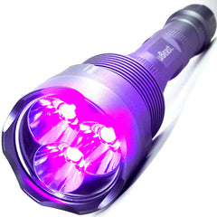 uvBeast V3 front view showing compact body and focused beam for reliable inspection