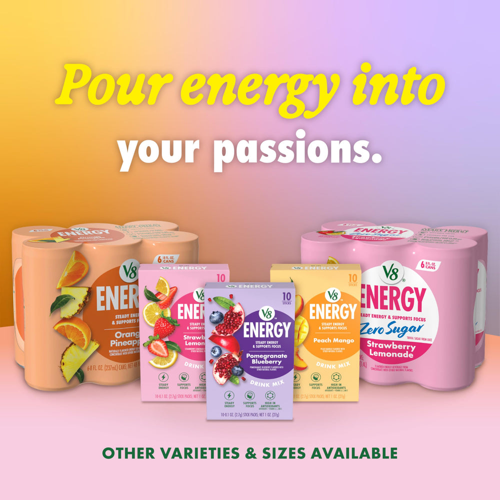 Escena de picnic con V8 Energy Strawberry Lemonade ofreciendo opción refrescante al aire libre