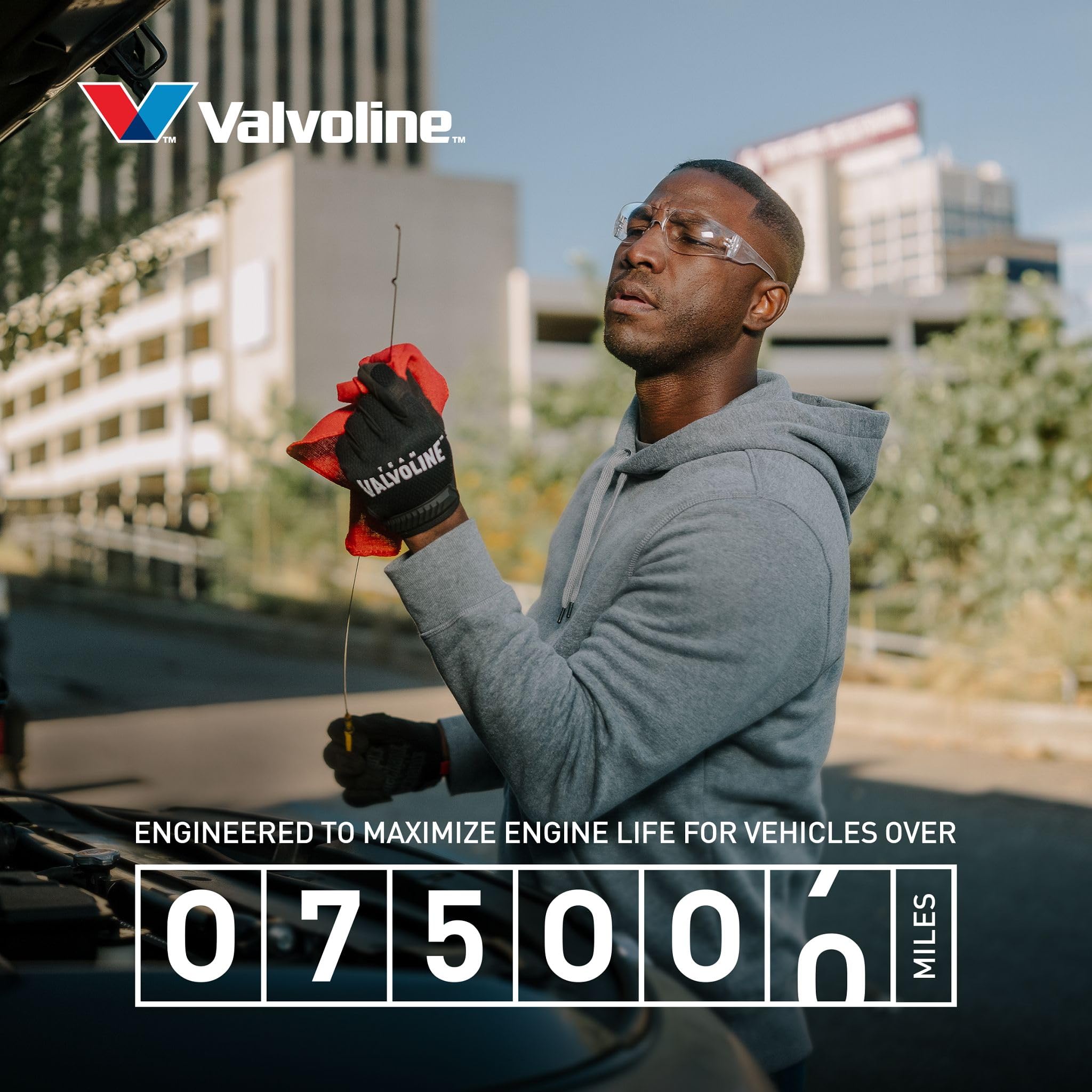 Valvoline vista lateral del envase con lista de certificaciones