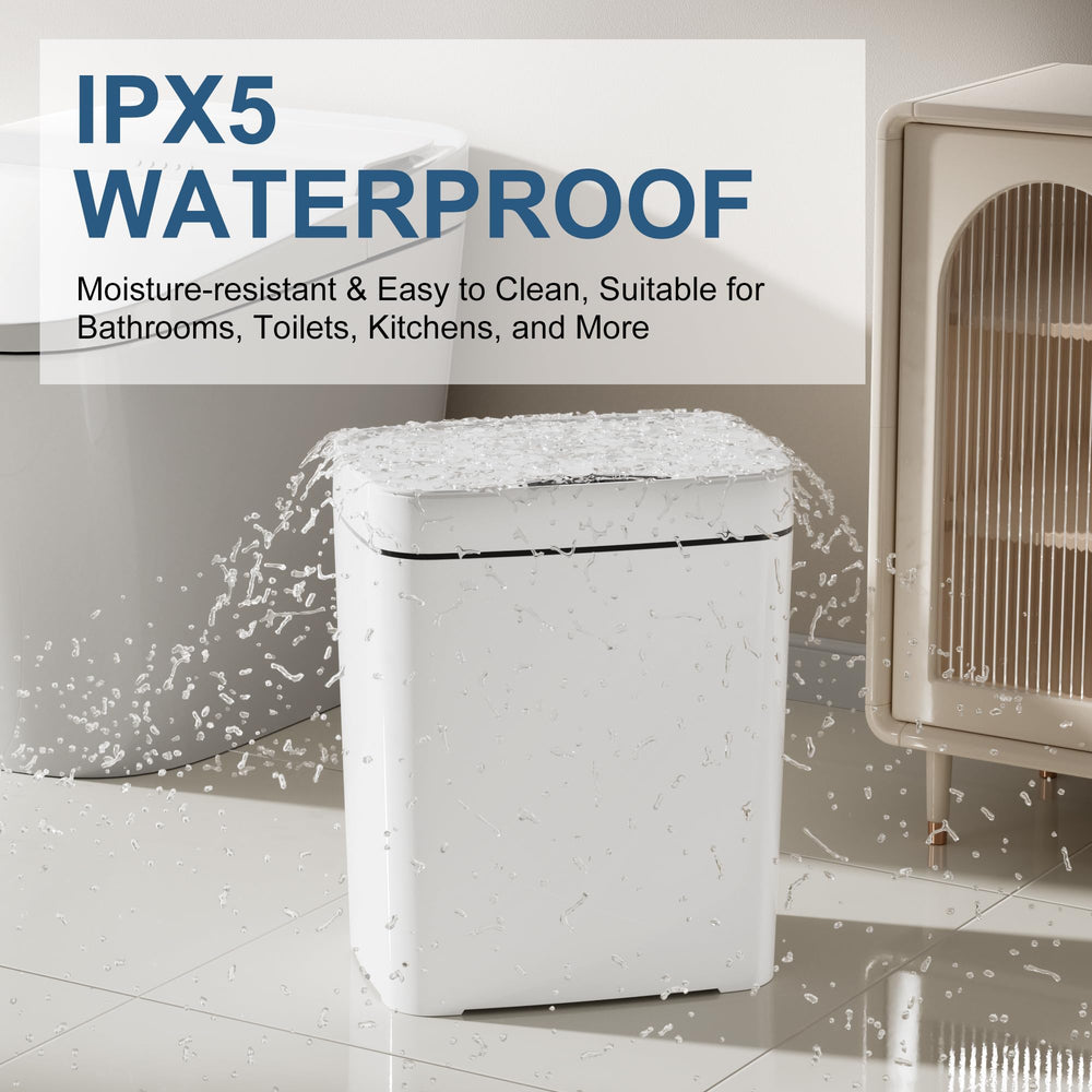 Vanpopubs splash demo illustrating waterproof IPX5 protection benefit