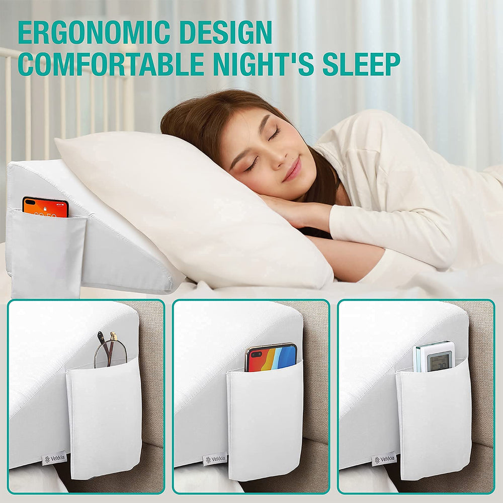 Vekkia en cama con almohadas para mejor alineación y confort