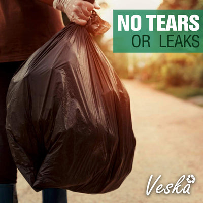 Veska bolsa llena de hojas y ramas perfecta para limpieza exterior