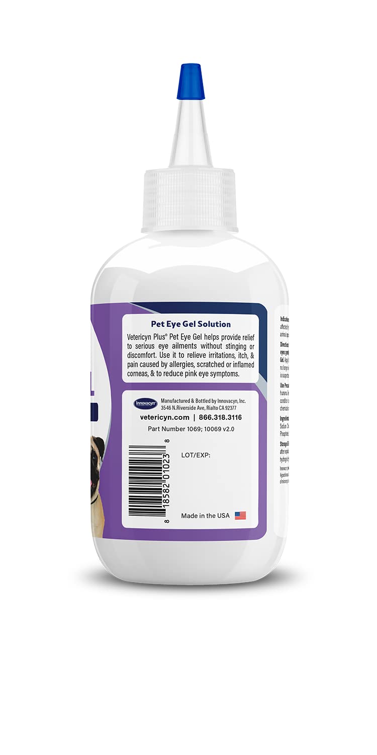 Comparación de tamaño del tubo Vetericyn 3 oz junto a mano, indica facilidad de manejo