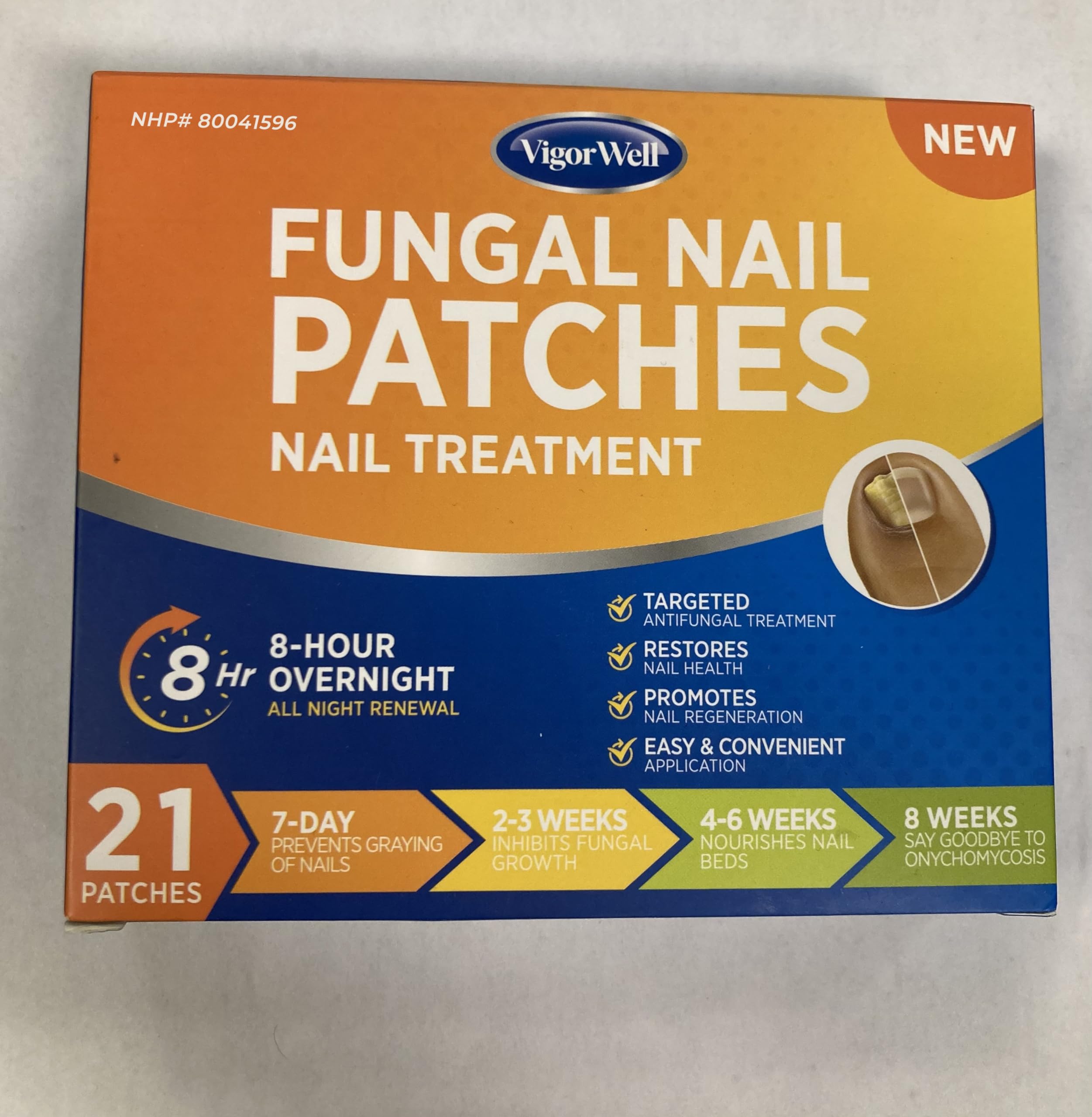 VigorWell persona usando parches dentro de zapato para discreción diaria