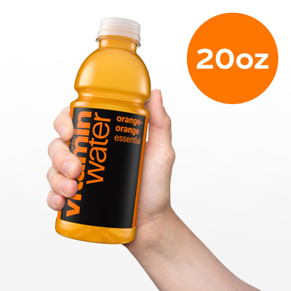 vitaminwater botella en refrigerador lista para beber, mantiene frescura
