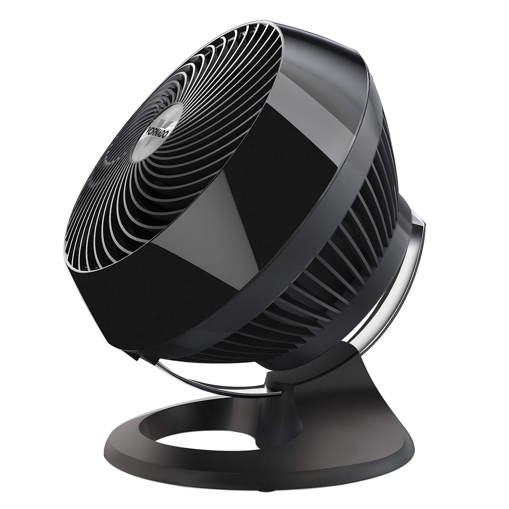 Vornado 660 frontal en negro mostrando diseño y potencia de circulación