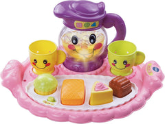 VTech vista frontal del set interactivo mostrando jarra, tazas y dulces