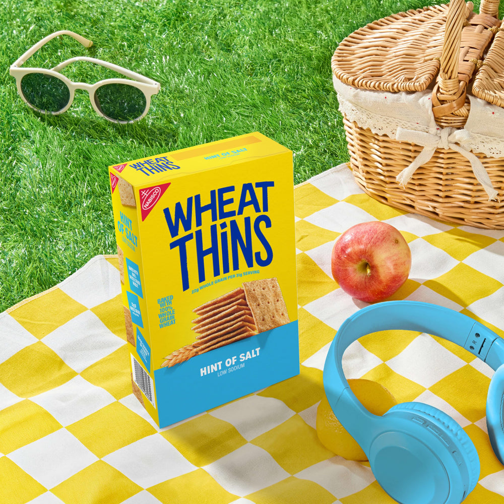 Wheat Thins caja abierta con galletas listas para consumir