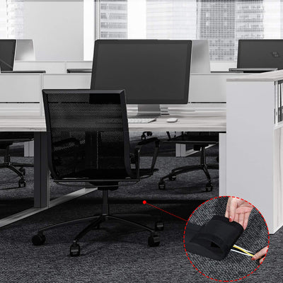 WILLBOND en salón ordenando cables para apariencia más limpia