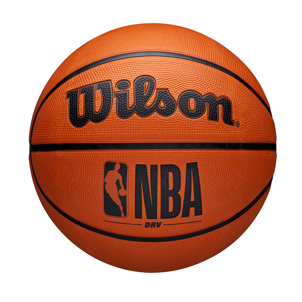 WILSON balón NBA DRV frontal mostrando diseño oficial y durabilidad