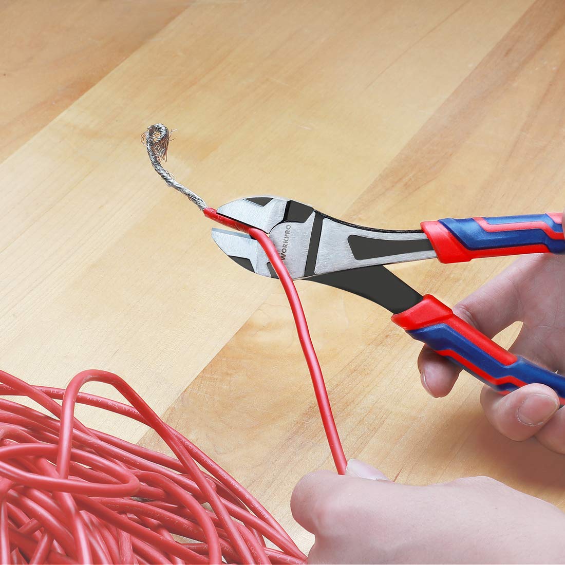 WORKPRO pinzas en banco de taller con herramientas, ideales para bricolaje