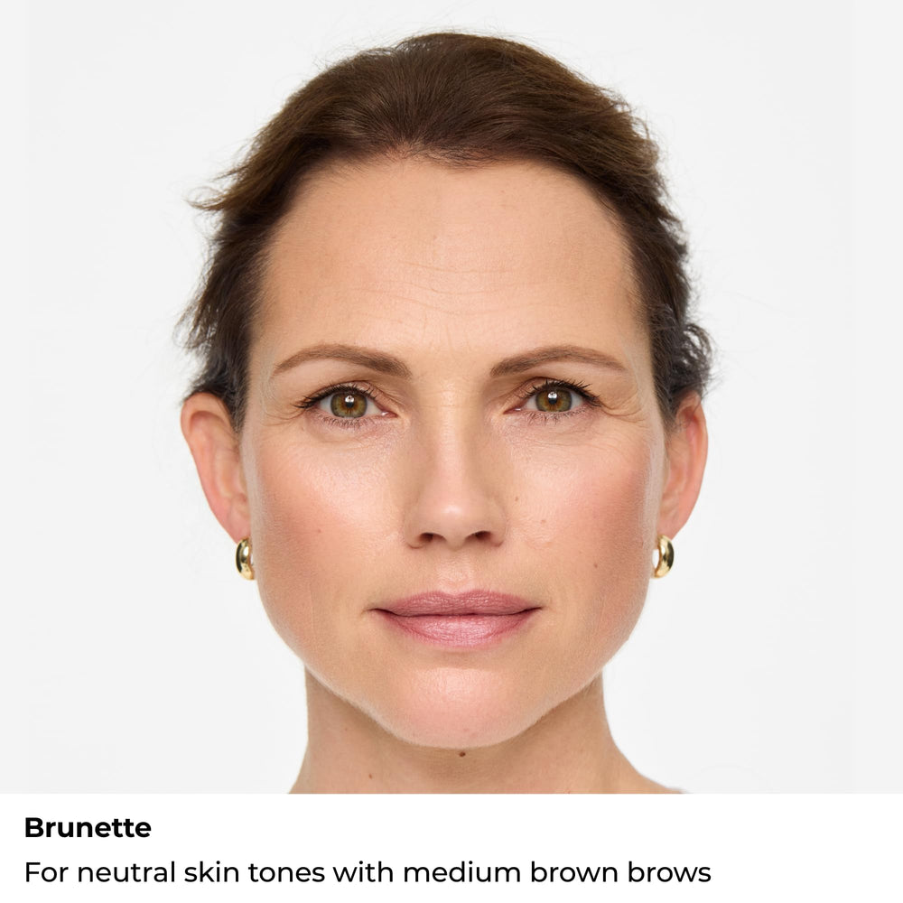 WUNDERBROW primer plano de las fibras tipo cabello que aportan volumen realista