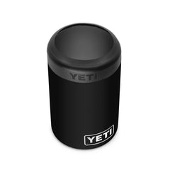 YETI Colster frontal negro mostrando su forma y beneficio de aislamiento