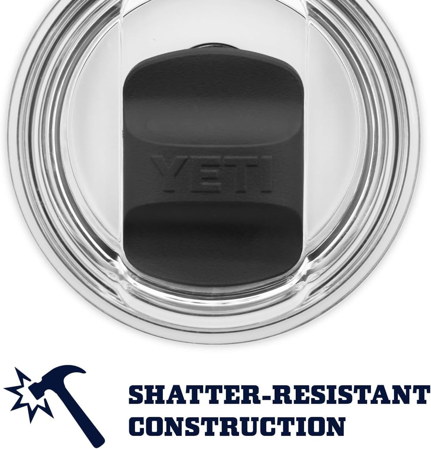 YETI Rambler 30 oz en un entorno outdoor mostrando resistencia y uso