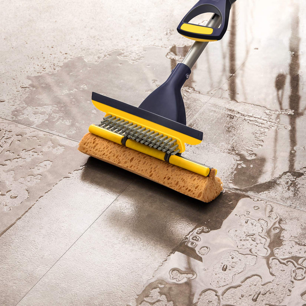 Yocada escobilla squeegee recogiendo agua para un secado más rápido