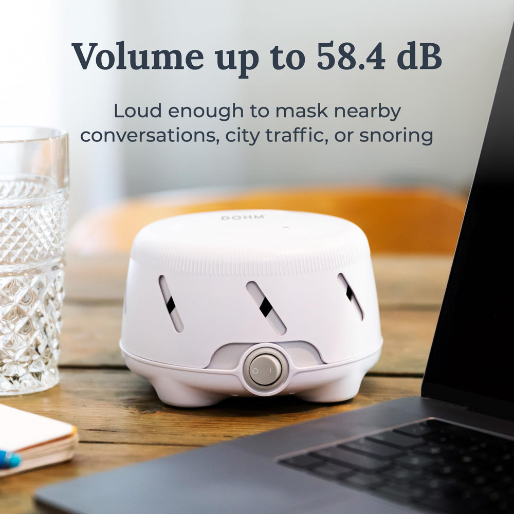 YOGASLEEP Dohm Uno en dormitorio creando ambiente tranquilo para dormir