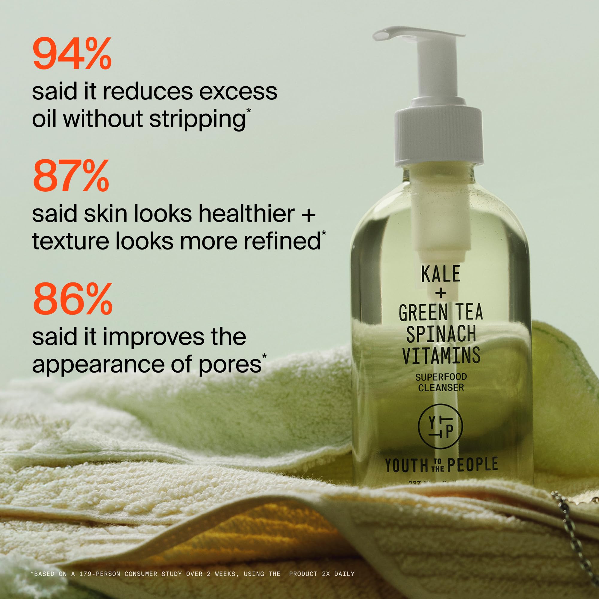 Youth To The People desmaquillando rostro, remueve maquillaje sin frotar