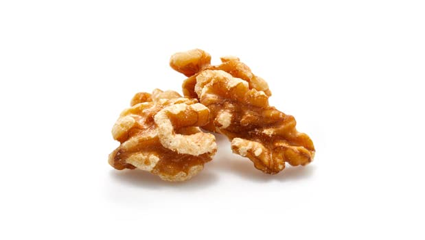 Yupik nueces como topping en ensalada, añade textura y sabor saludable